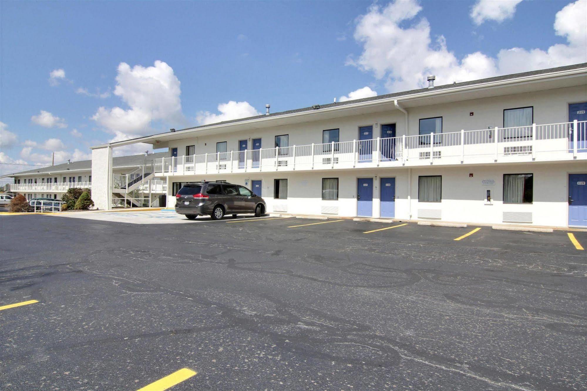 Motel 6-Middleburg Heights, Oh - Cleveland Εξωτερικό φωτογραφία